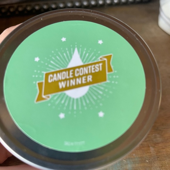 NEW rare Trader Joe’s Limited Edition Soy Eucalyptus Blogger Fave Candle Winner - Picture 5 of 6
